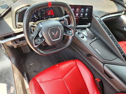 Used 2021 Chevrolet Corvette Stingray Convertible w/ 1LT RWD image 27