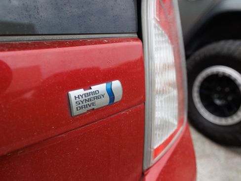 Used 2012 Toyota Prius Four image 12