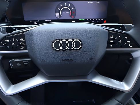 New 2026 Audi Q3 quattro 2.0T AWD/4WD image 17