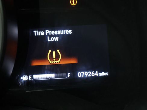 Used 2018 Honda Fit EX image 38