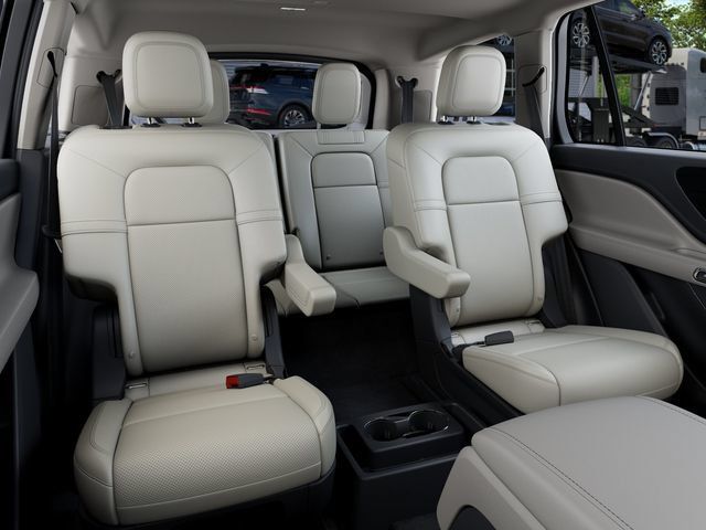 New 2027 Lincoln Aviator AWD image 13