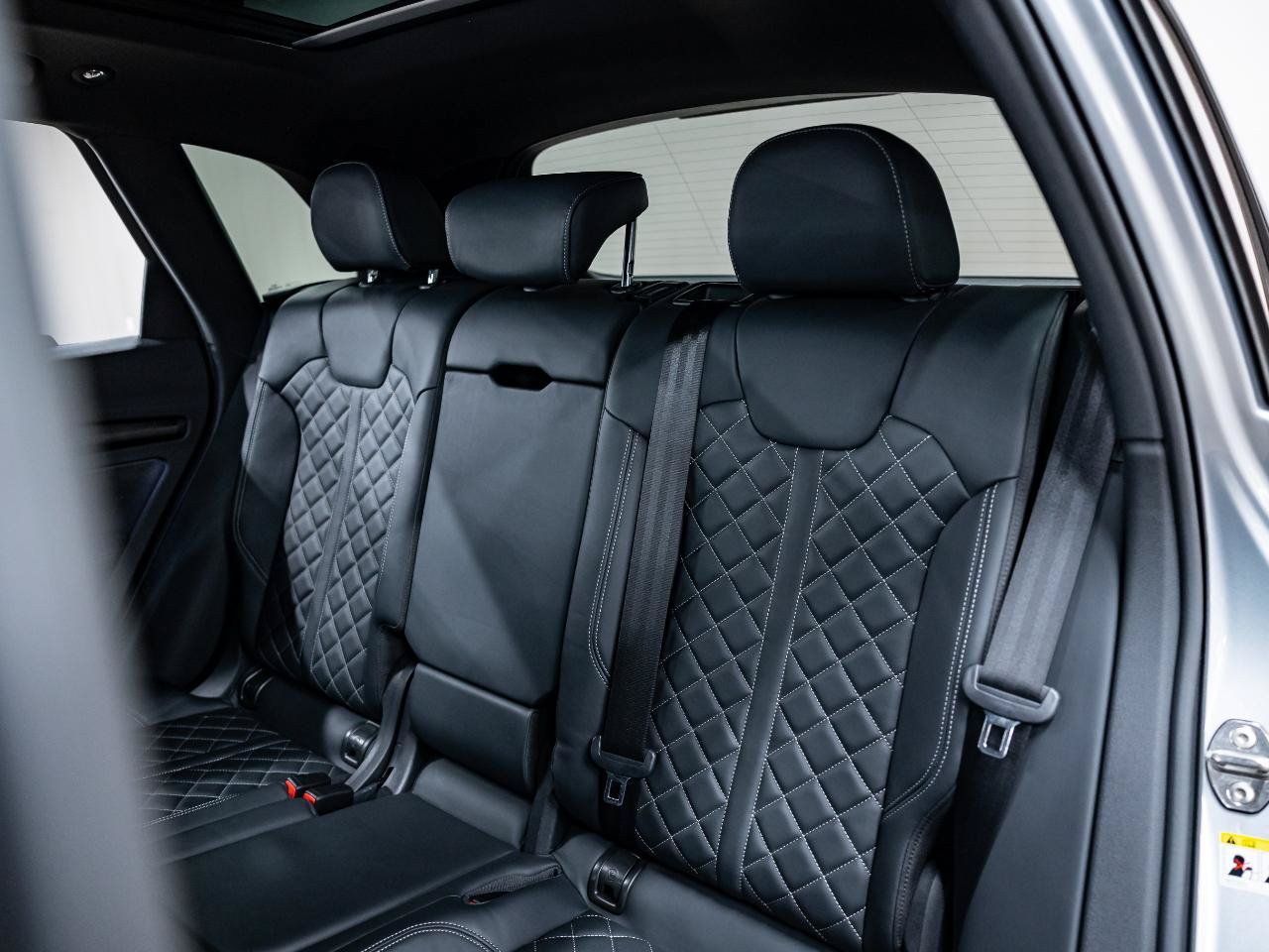 Used 2019 Audi SQ5 Premium Plus w/ Premium Plus Package AWD/4WD image 13