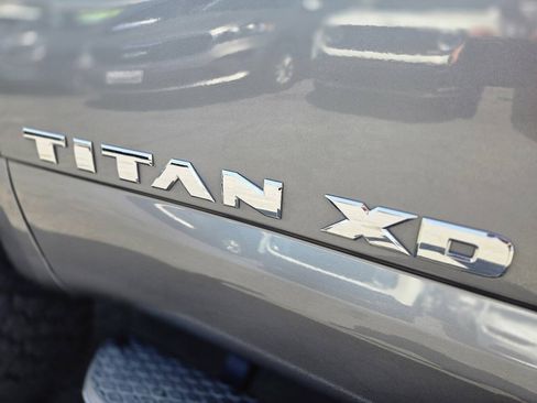Used 2018 Nissan Titan SV w/ SV Convenience Package AWD/4WD image 31
