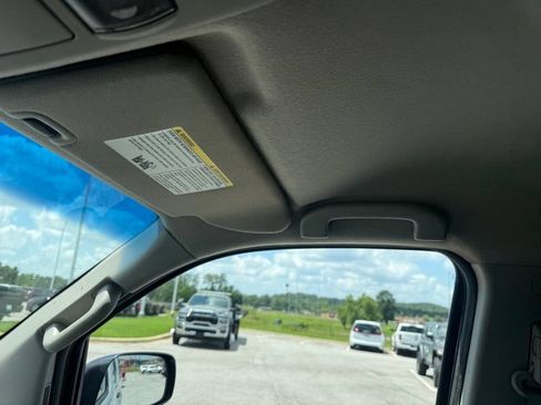 Used 2013 Nissan Frontier SV RWD image 14
