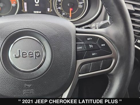 Used 2021 Jeep Cherokee Latitude Plus AWD/4WD image 24