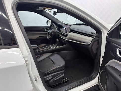 Used 2023 Toyota Corolla LE FWD image 43
