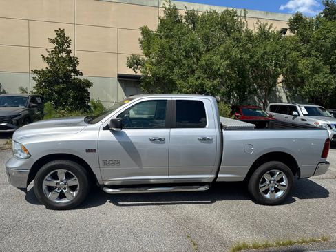 Used 2017 RAM 1500 Big Horn AWD/4WD image 2