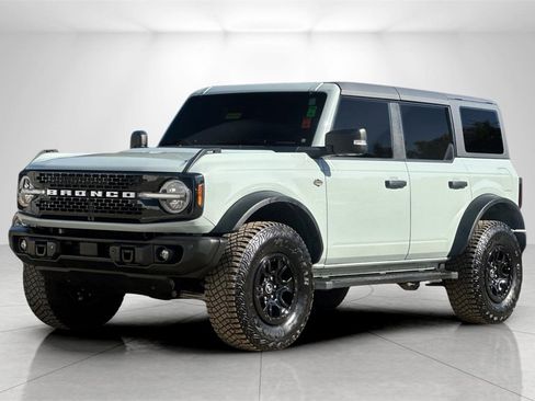 Used 2023 Ford Bronco Wildtrak image 8