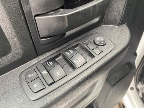 Used 2018 RAM 1500 Tradesman AWD/4WD image 17