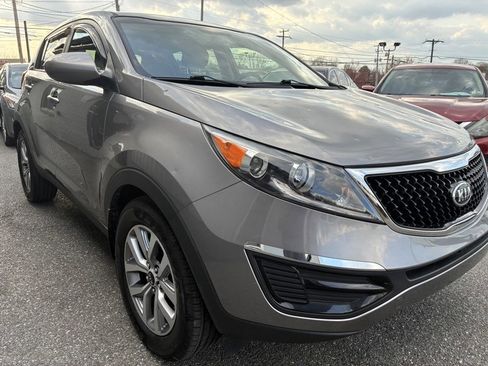 Used 2015 Kia Sportage LX image 3