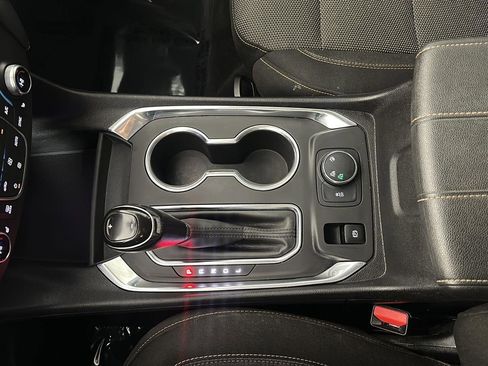 Used 2019 Chevrolet Traverse LT image 10