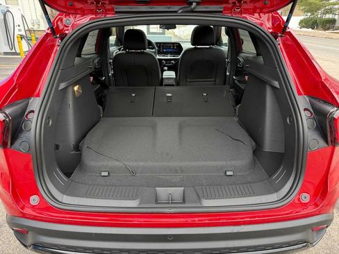 New 2026 Chevrolet Trax RS w/ Sunroof Package image 27