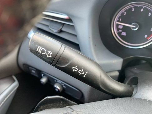 Used 2020 Buick Enclave Essence FWD image 38