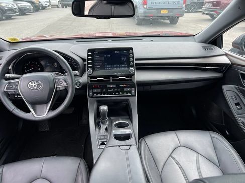 Used 2022 Toyota Avalon XLE w/ Moonroof Package FWD image 19