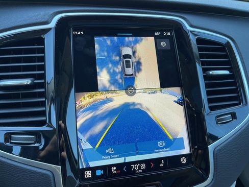 Used 2024 Volvo XC90 B6 Plus image 10