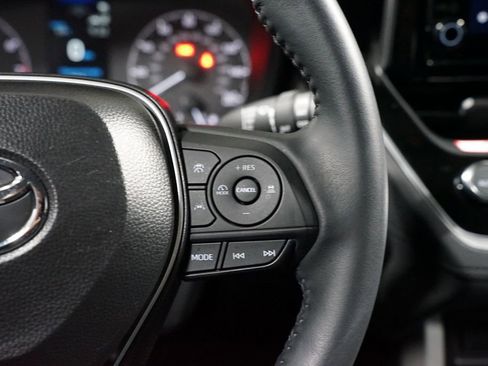 Certified 2025 Toyota Corolla Cross LE image 13