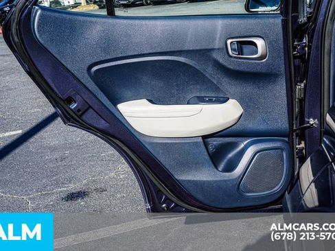 Used 2024 Hyundai Venue Limited FWD image 50