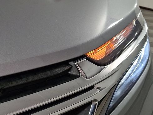 Used 2023 Chevrolet Equinox LS AWD/4WD image 12