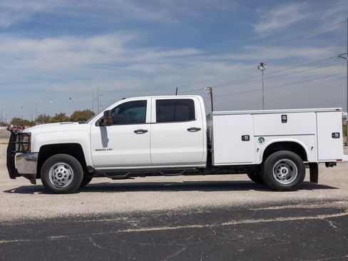 Used 2019 Chevrolet Silverado 3500 W/T w/ WT Convenience Package image 4