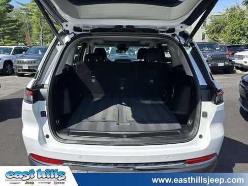 Used 2023 Jeep Grand Cherokee 4WD 4xe image 4