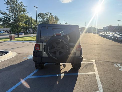 Used 2017 Jeep Wrangler Unlimited Sport w/ Quick Order Package 24S AWD/4WD image 6