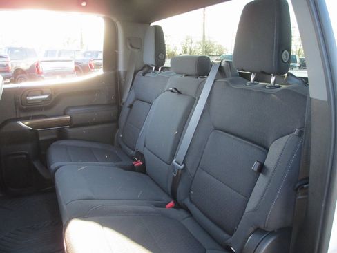 Used 2021 Chevrolet Silverado 1500 RST image 17