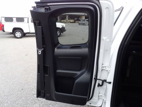 Used 2022 Toyota Tacoma SR RWD image 30