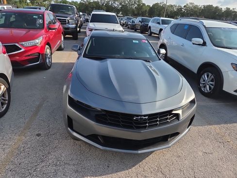 Used 2020 Chevrolet Camaro LT RWD image 2