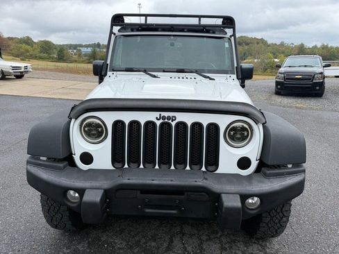 Used 2013 Jeep Wrangler Sahara image 7