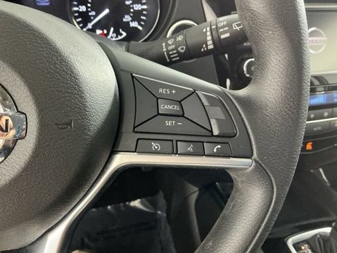 Used 2019 Nissan Rogue Sport SV AWD/4WD image 27