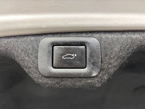 Used 2024 Lexus ES 300h w/ Technology Package FWD image 33