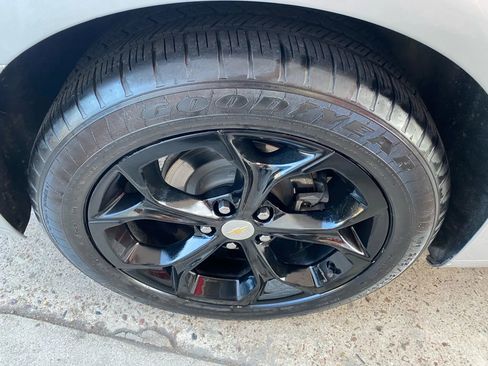 Used 2022 Chevrolet Malibu LT image 9