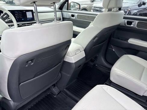 Used 2024 Hyundai Santa Fe Calligraphy AWD/4WD image 17