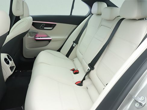 Certified 2023 Mercedes-Benz C 300 Sedan image 31