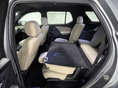 Used 2023 Chevrolet Traverse LS w/ Safety Package image 24