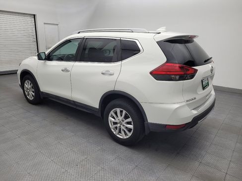 Used 2017 Nissan Rogue SV AWD/4WD image 3