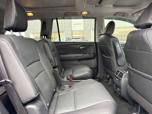 Used 2022 Honda Pilot Elite image 18