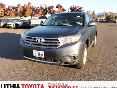 Used 2013 Toyota Highlander FWD w/ Cold Weather Pkg