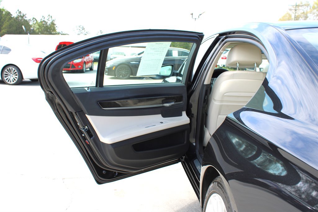 Used 2014 BMW 740Li RWD image 38