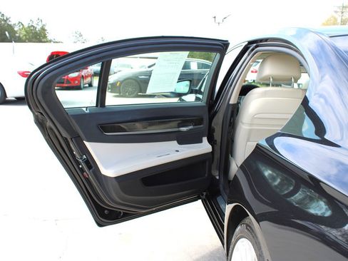 Used 2014 BMW 740Li image 38