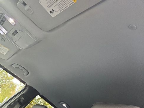 Used 2019 Chevrolet Blazer LT w/ Sound & Technology Package image 20