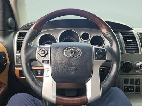 Used 2014 Toyota Sequoia Platinum RWD image 33
