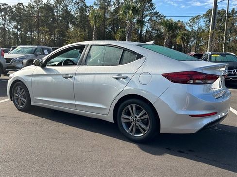 Used 2018 Hyundai Elantra SEL image 4