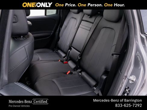 Used 2023 Mercedes-Benz GLB 250 4MATIC w/ Premium Package image 20