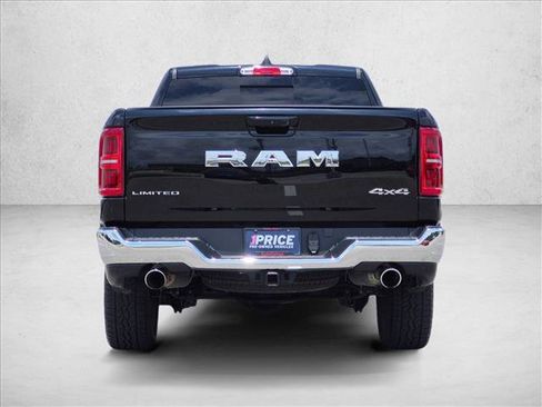 Used 2025 RAM 1500 Limited w/ Off Road Group AWD/4WD image 7