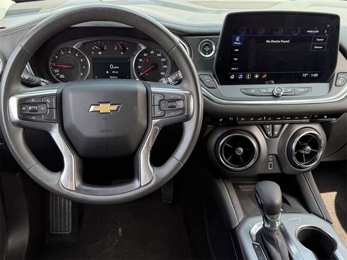 Certified 2024 Chevrolet Blazer LT w/ Convenience Package image 12
