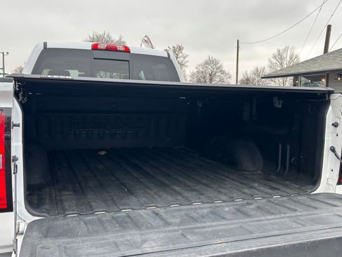 Used 2018 GMC Sierra 3500 Denali w/ Suspension Package, Off-Road AWD/4WD image 9