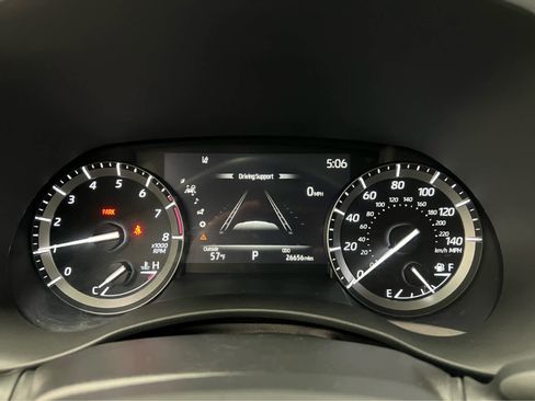 Used 2021 Toyota Highlander XLE image 21