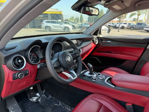 Used 2020 Alfa Romeo Stelvio w/ Nero Edizione image 15