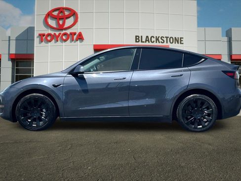 Used 2023 Tesla Model Y Long Range AWD/4WD image 6